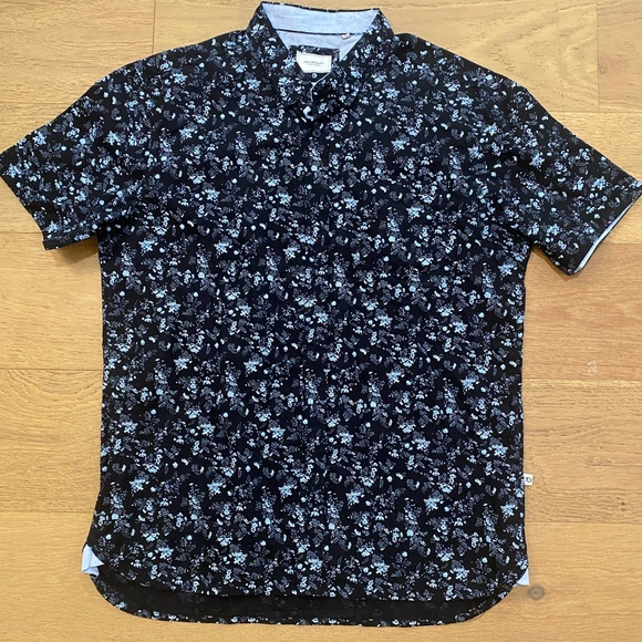 7 Diamonds black with light blue Floral men’s Button Down Shirt size L EUC - Picture 1 of 4